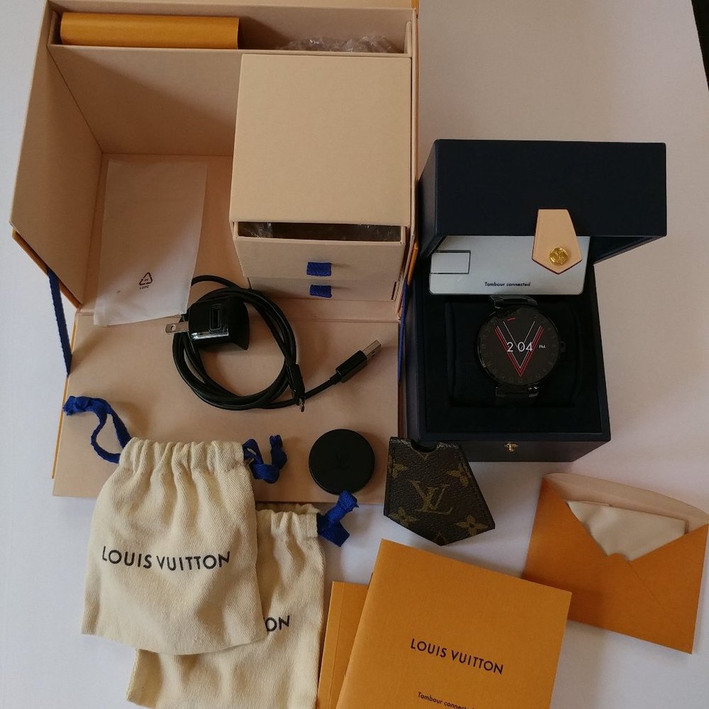 LOUIS VUITTON Tambour Horizon QA002Z Connected smart watch Quartz Watch